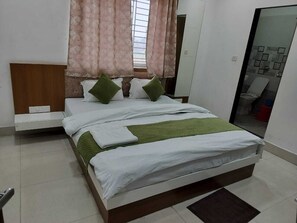 Premium-Doppelzimmer, Raucher | Hochwertige Bettwaren, Daunenbettdecken, Schreibtisch