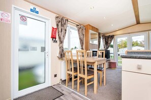 Apartment - 3 Bedroom Static Caravan-seton Sands (Prestonpans)