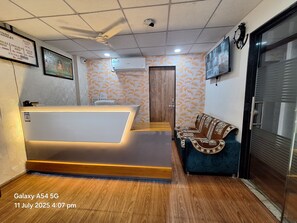 Reception - Hotel Rudraksh (Rajkot)