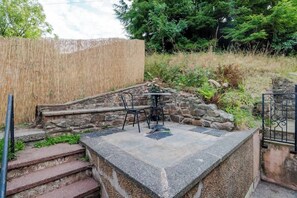 House | 2 bedrooms - 2 Bedroom House - Free Parking (Annan)