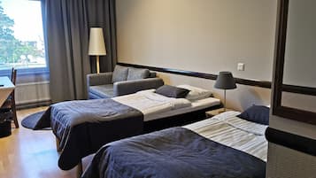 Free WiFi, wheelchair access