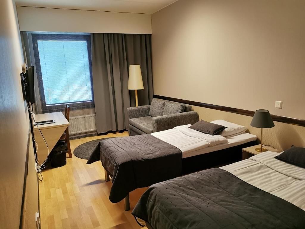 Tomannsrom, byutsikt | Lydisolert, wi-fi (inkludert) og rullestolvennlig