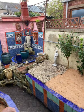 House | 3 bedrooms - 3bedroom 2 Bathroom House-free Parking 5 Beds (Barrow-in-Furness)