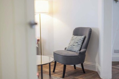 3bedroom House - Free Parking