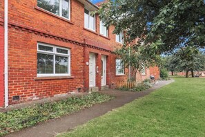 House | 3 bedrooms - 3bedroom House - Free Parking (Consett)