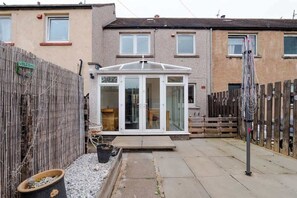 House | 2 bedrooms - 2bed House-free Parking (Prestonpans)
