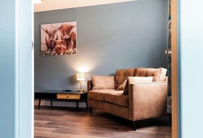 House | 2 bedrooms - 2bed House-free Parking (Prestonpans)