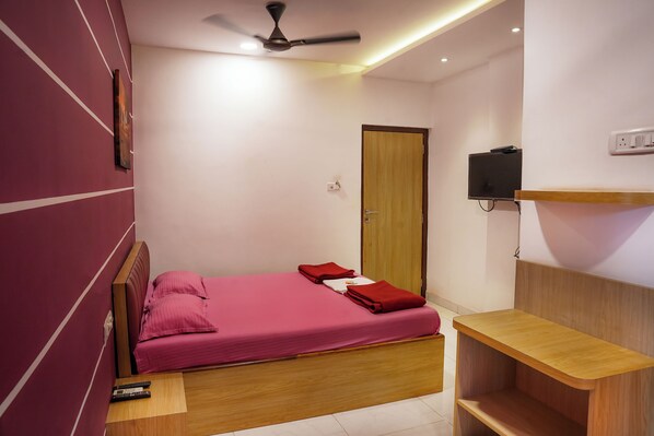 럭셔리 더블룸, 발코니 | 책상, 노트북 작업 공간, 무료 WiFi