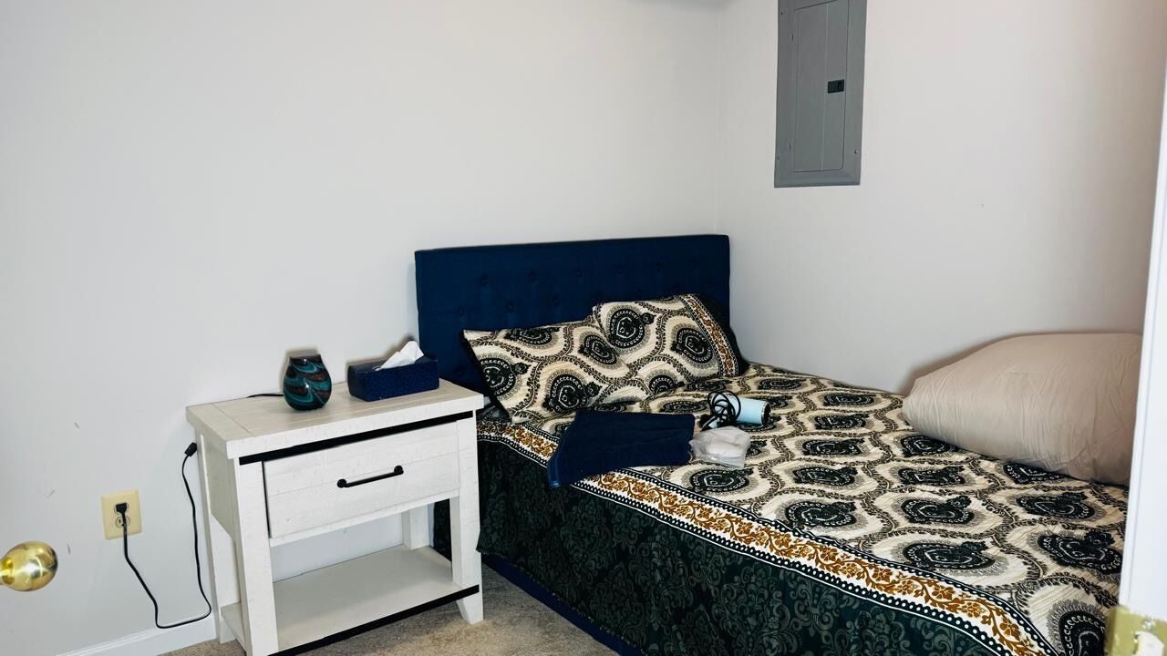 2 多间卧室、熨斗/熨衣板、WiFi、床单