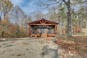 Exterior - 'Chène Cottage' Near Burr Oak Lake & Trailheads! (Glouster)