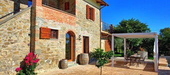 Villa Anna - vacation on the border of Tuscany and Umbria