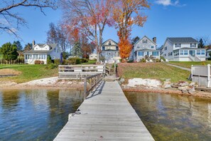 Property grounds - All-Season Getaway on Lake Winola: Dock & Sunroom! (Factoryville)