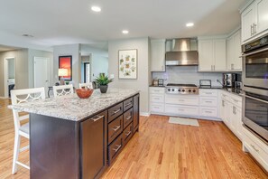 Fridge, microwave, stovetop, dishwasher - Pet-Friendly Home w/ Yard: 8 Mi to Downtown Tulsa! (Tulsa)