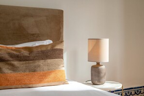 2 chambres, bureau, fer et planche à repasser, accès Internet