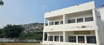 Lama Hotel Barabar