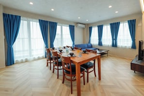 Dining - D 4 minutes walk from Asakusa StationCapacity 8 / Sumida Ward Tokyo (Sumida Ward)