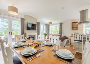 Dining - 3 bedroom accommodation in Bala, (Bala,)