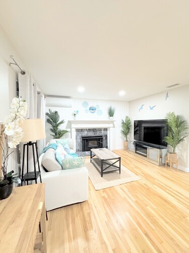 Coastal Haven 6 Miles to Beach + Sunroom Charm