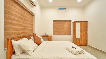 Vil·la, vistes al llac | Espai de treball apte per a portàtils i wifi gratuïta