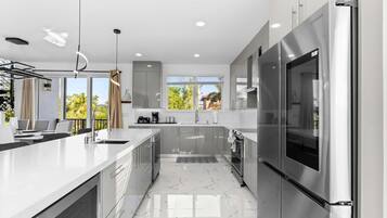 Villa | 4 bedrooms, Internet