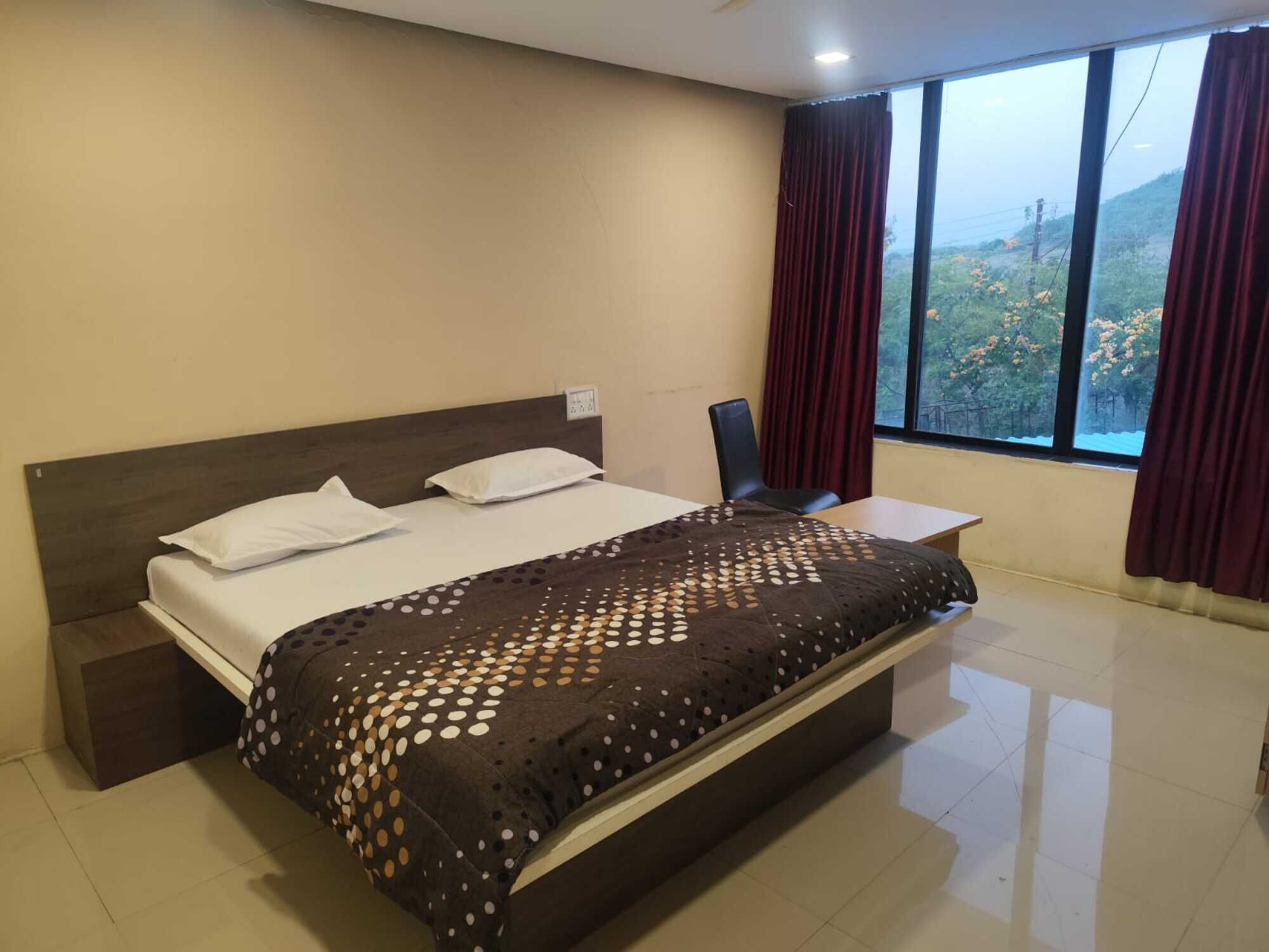 Habitación superior | Camas supletorias y ropa de cama