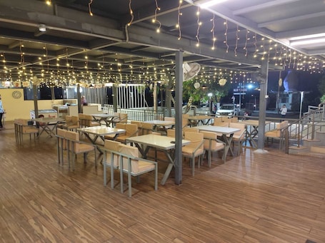 Restaurante. Hotel Son of Sun