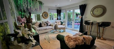 Smart TV, DVD player, stereo