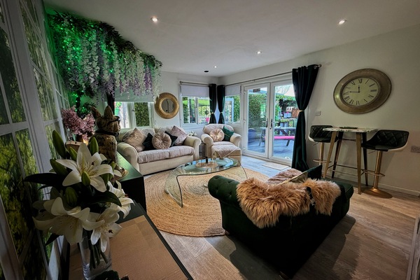 Smart-TV, DVD-spiller og stereoanlegg