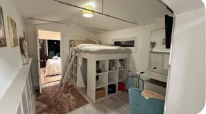 3 bedrooms, iron/ironing board, WiFi