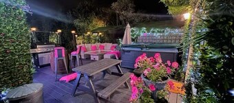 The one of a kind lodge 
Secret escape