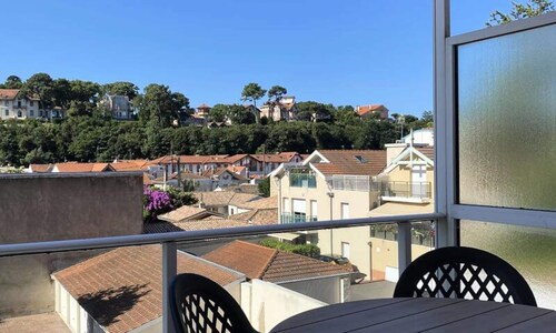 T3 Renovated 55m2, South Balcony & Parking - City Center