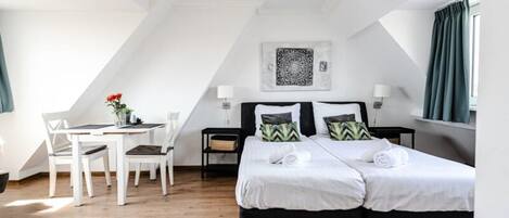 Apartment | 1 bedroom, bed sheets