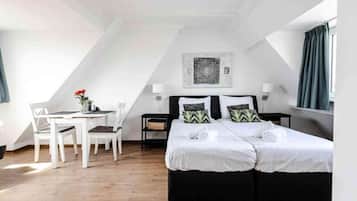 Apartment | 1 bedroom, bed sheets