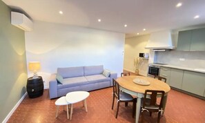 Living area - Apartments for 4 People (Antibes)