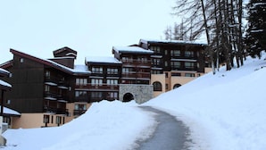 Exterior - Apartment in Les Coches With Mont Blanc View (La Plagne-Tarentaise)