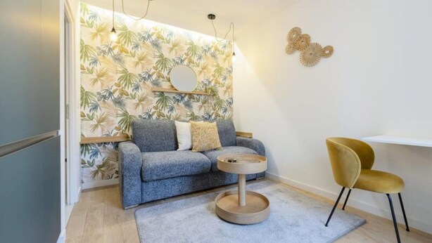 Living area - Apartment in Metz Near Saint-etienne (Metz)