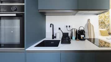 Tủ lạnh, lò vi sóng, lò nướng, máy rửa bát