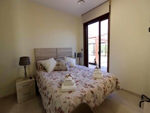 Casa | 2 quartos, individualmente mobiliados