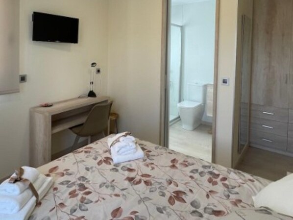 House | 2 bedrooms, individually furnished