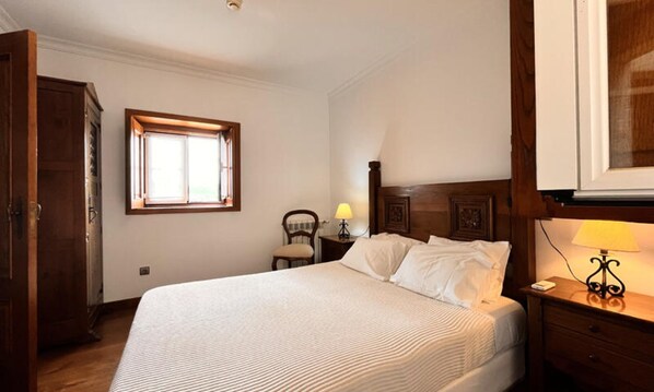 Individually furnished, bed sheets - Nomad's Country - Cimo de Vila Mountain Window (Cabeceiras de Basto)