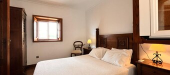 Nomad's Country - Cimo de Vila Mountain Window