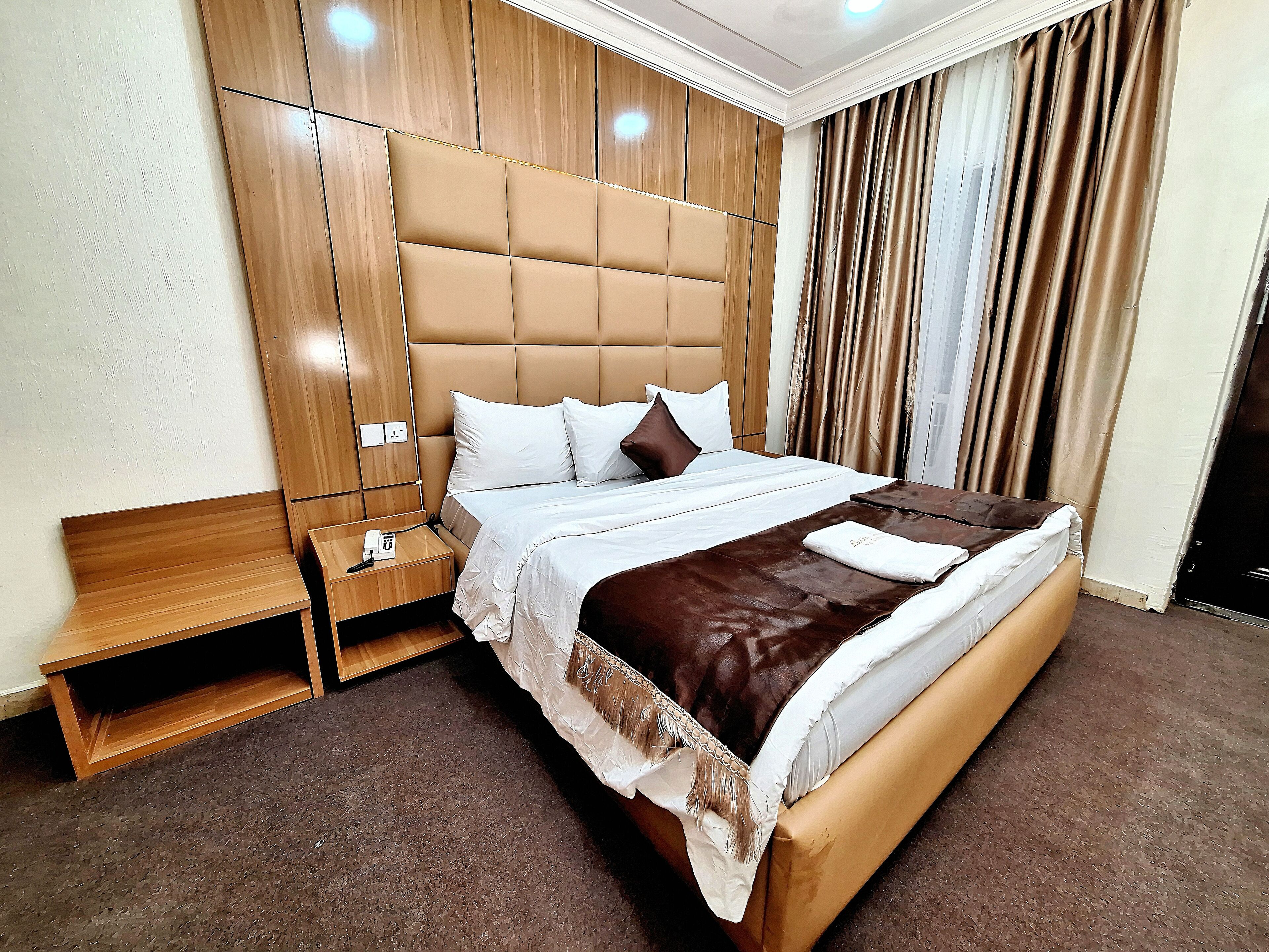 Deluxe Double or Twin Room, City View