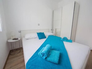 บ้านพัก | 10 ห้องนอน, เตารีด/โต๊ะรีดผ้า, ผ้าปูที่นอน