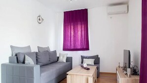 Unclassified image, 5 of 27, button - Holiday Home J&D No.2-nine Bedroom House With Pool (Podstrana)