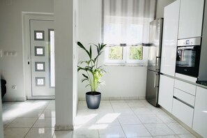Apartment | Private kitchen - Villa Tonika -two Bedroom Apartment With Terrace (Selca)