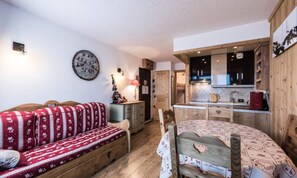 Interior - Warm and Authentic Apartment (Tignes)