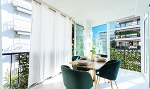 Dining - Apartment in Palm Beach Near Croisette (Cannes)