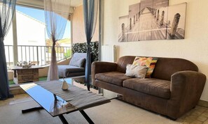 Living area - Apartment Near Le Grau du Roi Beach (Le Grau-Du-Roi)