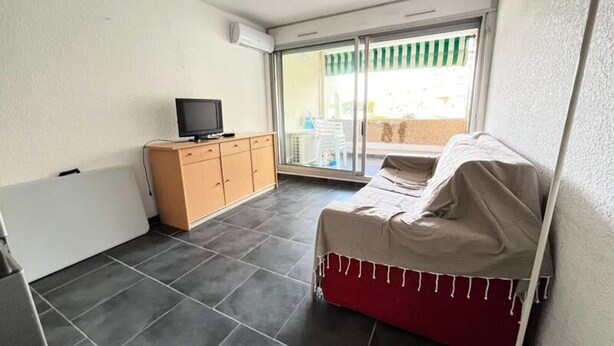 Interior - Studio Sleeps 4 With Swimming Pool (Le Grau-Du-Roi)