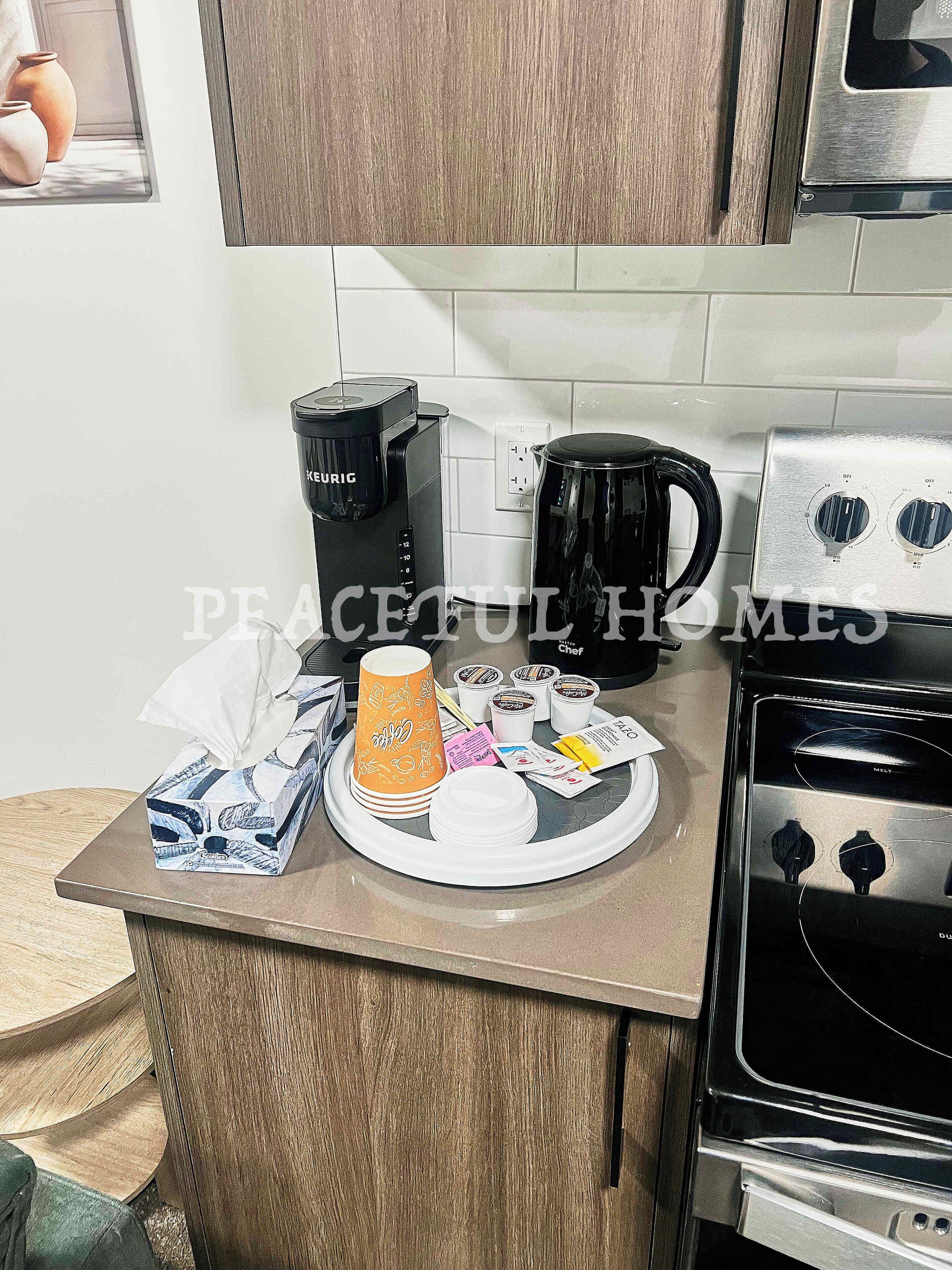 ثلاجة، ميكروويف، فرن، موقد طهي مسطح